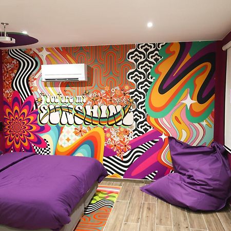 Capsule Groovy-Jacuzzi-Sauna-Billard-Netflix- Nintendo Switch & Jeux 몽스 외부 사진