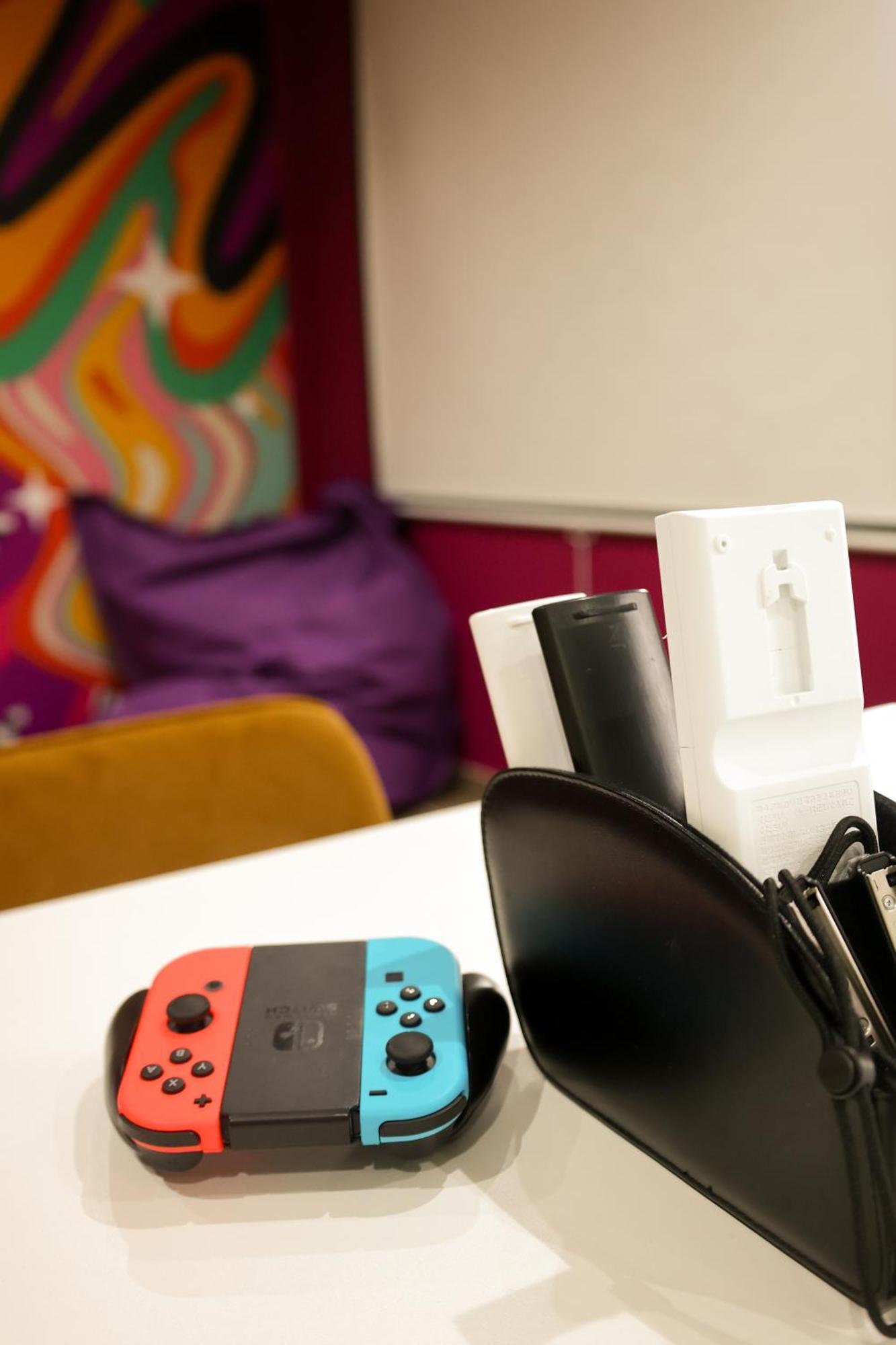 Capsule Groovy-Jacuzzi-Sauna-Billard-Netflix- Nintendo Switch & Jeux 몽스 외부 사진