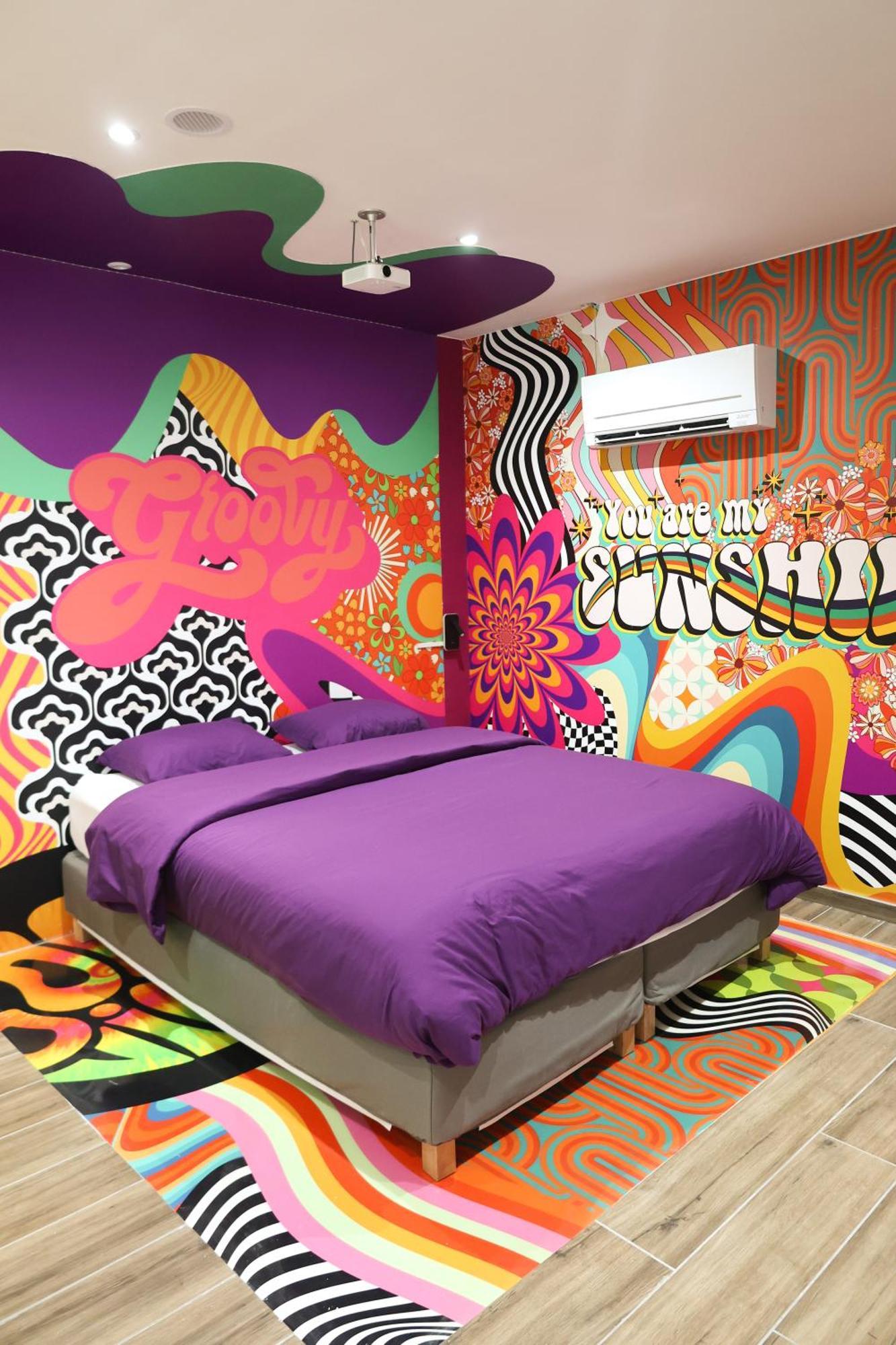 Capsule Groovy-Jacuzzi-Sauna-Billard-Netflix- Nintendo Switch & Jeux 몽스 외부 사진